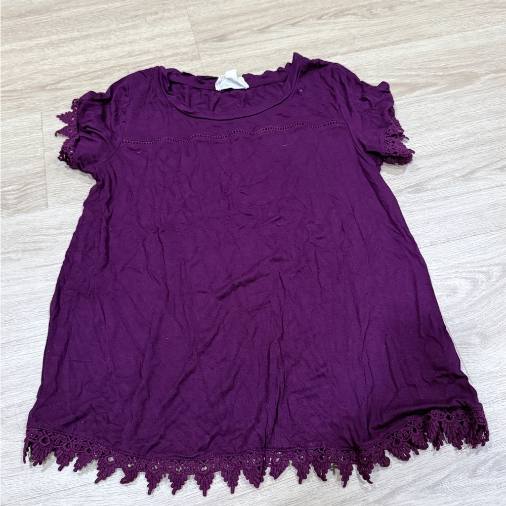 Women's Short Sleeve Lace Trim Tunic - Purple